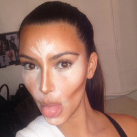 Kim Kardashian模仿与被模仿美容之路 技术活沸腾了