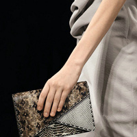 葆蝶家 Bottega Veneta 2014秋冬上演手袋游戏，拼接蛇纹Must Have