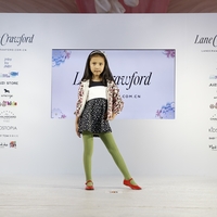 连卡佛携手大上海时代广场举办潮童时装秀