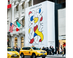 Longchamp「珑骧」最新旗舰店开建，于纽约第五大道展开艺术漫步活动