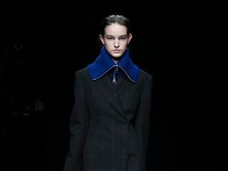 BOSS女装艺术总监Jason Wu推出其任期内最后一个“Gallery Collection”女装系列 