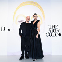 “DIOR, THE ART OF COLOR” 艺术展览盛大启幕 