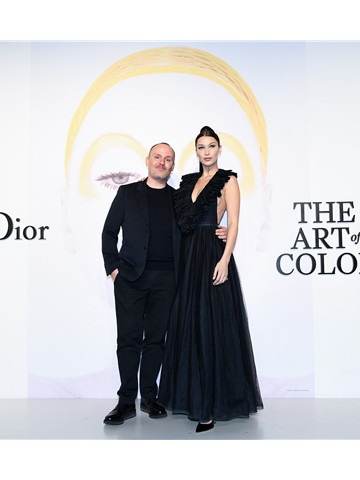 “DIOR, THE ART OF COLOR” 艺术展览盛大启幕 