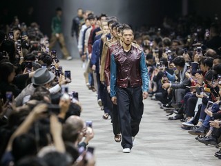 Fast Forward Men 爱马仕极速前行2018春夏男性世界