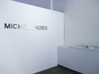 大胆前卫、浪漫复古——MICHAEL KORS 2018秋季系列