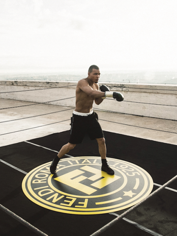 罗马FENDI天台首次举办搏击赛 F IS FOR… FENDI 推出F IS FOR…FIGHTER CHRIS EUBANK JR领衔出击