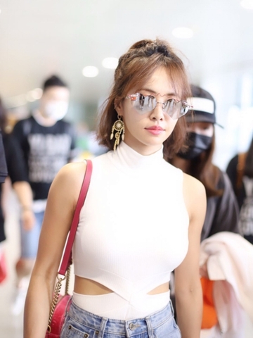 蔡依林佩戴爱心墨镜隔空示爱，女艺人的表白神器竟是。。。