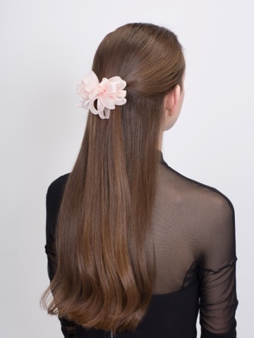 像明星一样去度假，一款发饰就搞定