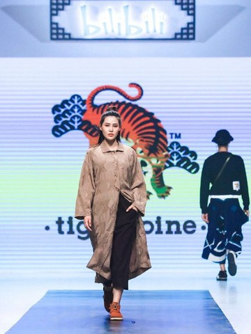 传统与现代碰撞，B站这场华服秀又玩了一次“破壁”