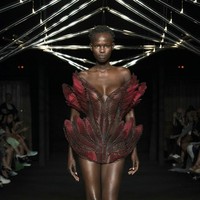 IRIS VAN HERPEN 2018 秋冬高定系列