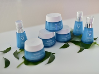 立解肌[渴]，[矿]日持久 薇姿温泉矿物水活系列全新上市