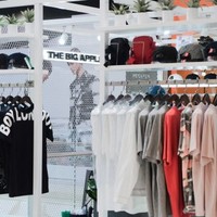 时尚单位THE BIG APPLE在澳门银河开启期间概念店