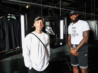 NikeLab X158呈现“LeBron James x John Elliott系列”艺术装置展 