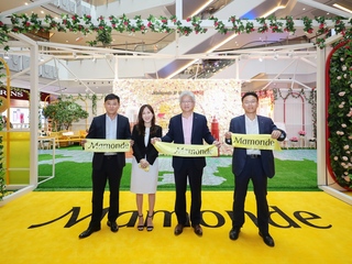 梦妆X天猫快闪店，邀您一起畅游“鲜活少女de玩色花房”