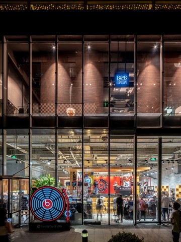Beats携手DOE于上海新天地隆重推出黑胶唱片快闪店 展出千张全球经典黑胶唱片