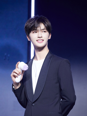 开创智能护肤管理时代：科莱丽推出全新「Mia Smart智能皮肤管理仪」 携手首位亚太区品牌大使朱正廷 掌控肌肤未来