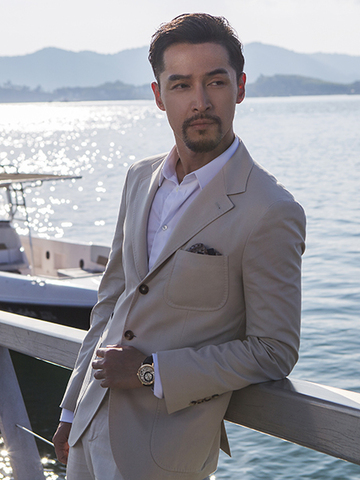 突破极限 释义优雅 PIAGET伯爵携品牌推广大使胡歌与伯爵家族第四代传人伊夫·伯爵先生 共同领略ALTIPLANO超薄腕表的至臻魅力