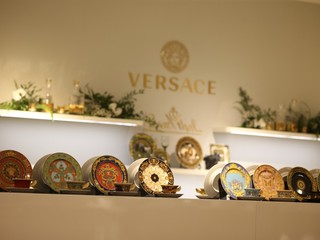 Rosenthal meets Versace 上海旗舰店庆祝25周年的完美合作