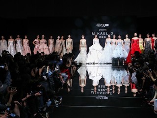 SFW x SIFS 云霄之上 幻彩霓裳 MIKAEL D闭幕大秀