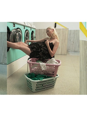 一封来自Ermanno Scervino的Laundry派对邀请！