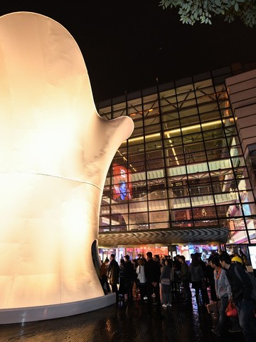 上海新天地2019新年亮灯仪式于南里广场举行