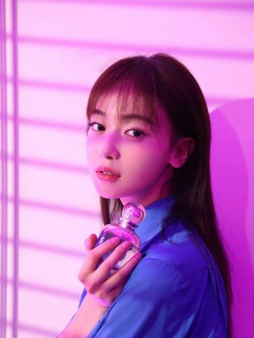 吴谨言正式成为菲拉格慕全新Amo Ferragamo 我爱菲拉格慕女士香水品牌大使