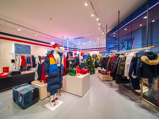 Tommy Jeans用时尚表达自我态度