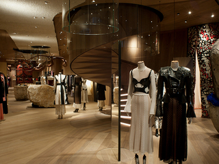 Alexander McQueen伦敦旗舰店盛大开幕