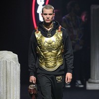 MOSCHINO 2019秋冬系列男装暨早秋女装系列