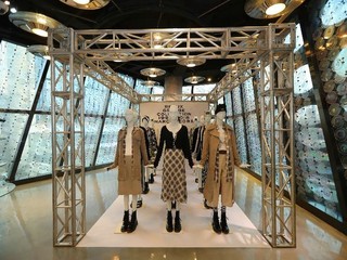 Marc Jacobs Redux Grunge Collection 1993/2018系列展览上海开幕