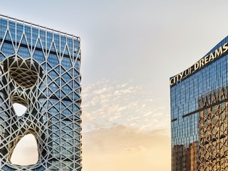 澳门新濠天地摩珀斯开启全新零售空间汇聚全球最炫酷时尚品牌推出新春礼遇