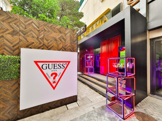 GUESS 2019春夏新品及J.Balvin联名系列发布