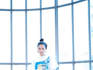 品牌好友钟楚曦身着路易威登2019春夏系列将出席2019秋冬系列女装秀