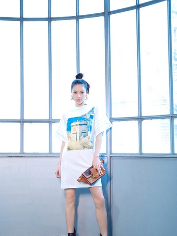 品牌好友钟楚曦身着路易威登2019春夏系列将出席2019秋冬系列女装秀