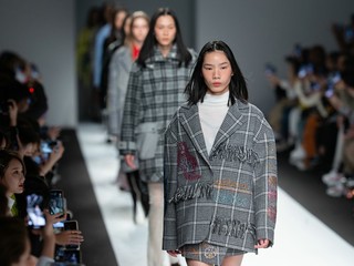 韩国设计师品牌KYE虚实中的探索逐渐被被遗忘的存在 ——上海时装周19秋冬系列发布