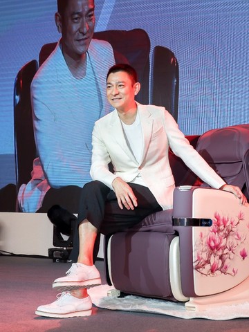 天王刘德华变身“明星制作人”力推新星［OSIM 4手天王］