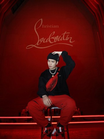 Christian Louboutin DANCE LOUBI DANCE 红色派对华丽开启 绚烂午夜