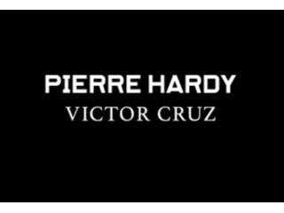 PIERRE HARDY与传奇运动员VICTOR CRUZ联名推出限量版运动鞋V.C.I