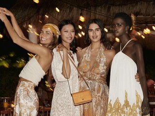 H&M 2019全新夏季系列秉承可持续时尚的理念，打造休闲而精致的里维埃拉风情