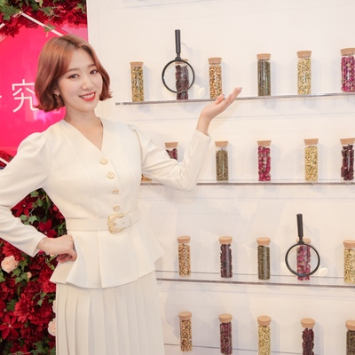 梦妆x天猫快闪店，朴信惠邀您共同畅游“绽放能量花园”