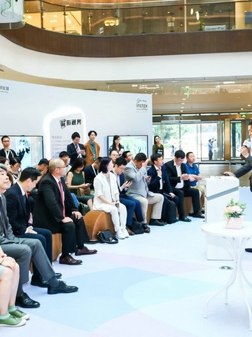 “有声照片”开创一次成像新纪元，富士发布instax mini LiPlay