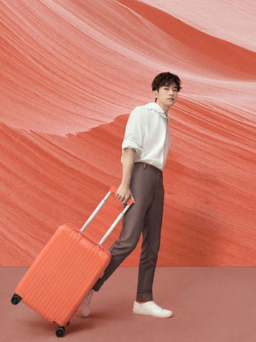 RIMOWA(日默瓦)宣布易烊千玺担任中国区品牌代言人