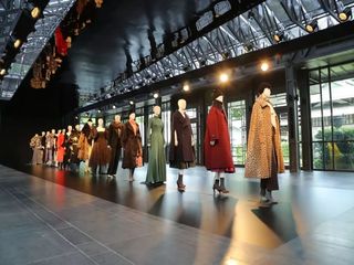 Marc Jacobs 2019秋冬系列预览华丽亮相曼谷