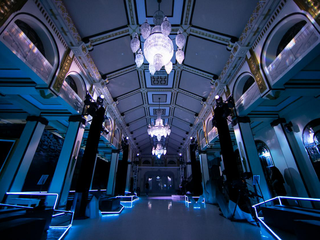 首创现代时尚舞剧《Reborn 重生》惊艳亮相和平饭店 上海高定周开幕首秀 Grace Chen联袂陈钢、邱思婷艺术跨界震撼人心