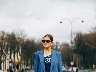 NO BRA？！时装精们竟然开始解放双胸了！