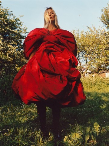 Alexander McQueen 2019年秋冬系列广告大片