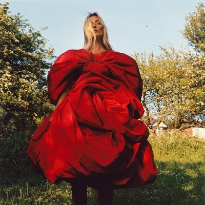 Alexander McQueen 2019年秋冬系列广告大片