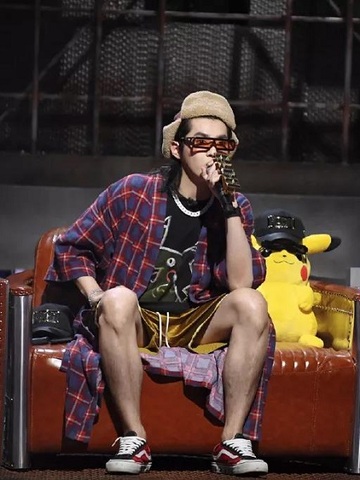 别怀疑，今年最流行的墨镜来了！