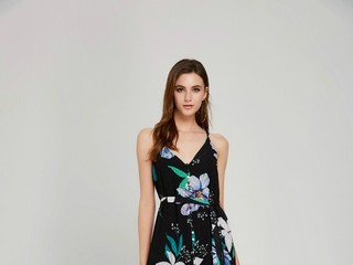 bebe繁「花」世界 许你一个浪漫盛夏