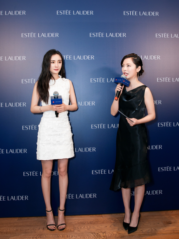 雅诗兰黛全球代言人杨幂优雅亮相雅诗兰黛媒体见面会